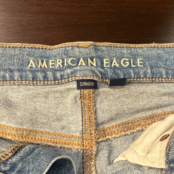 American Eagle Outfitters Ripped Boyfriend Jeans in Light Blue - Picture 2 of 7